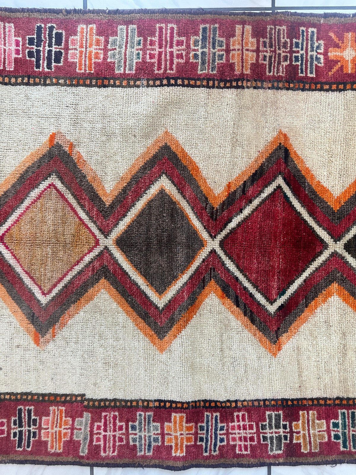 Vintage Persian Qashqai Rug 4'9" x 6'1", Hand-Knotted Wool, 1950s, view 5