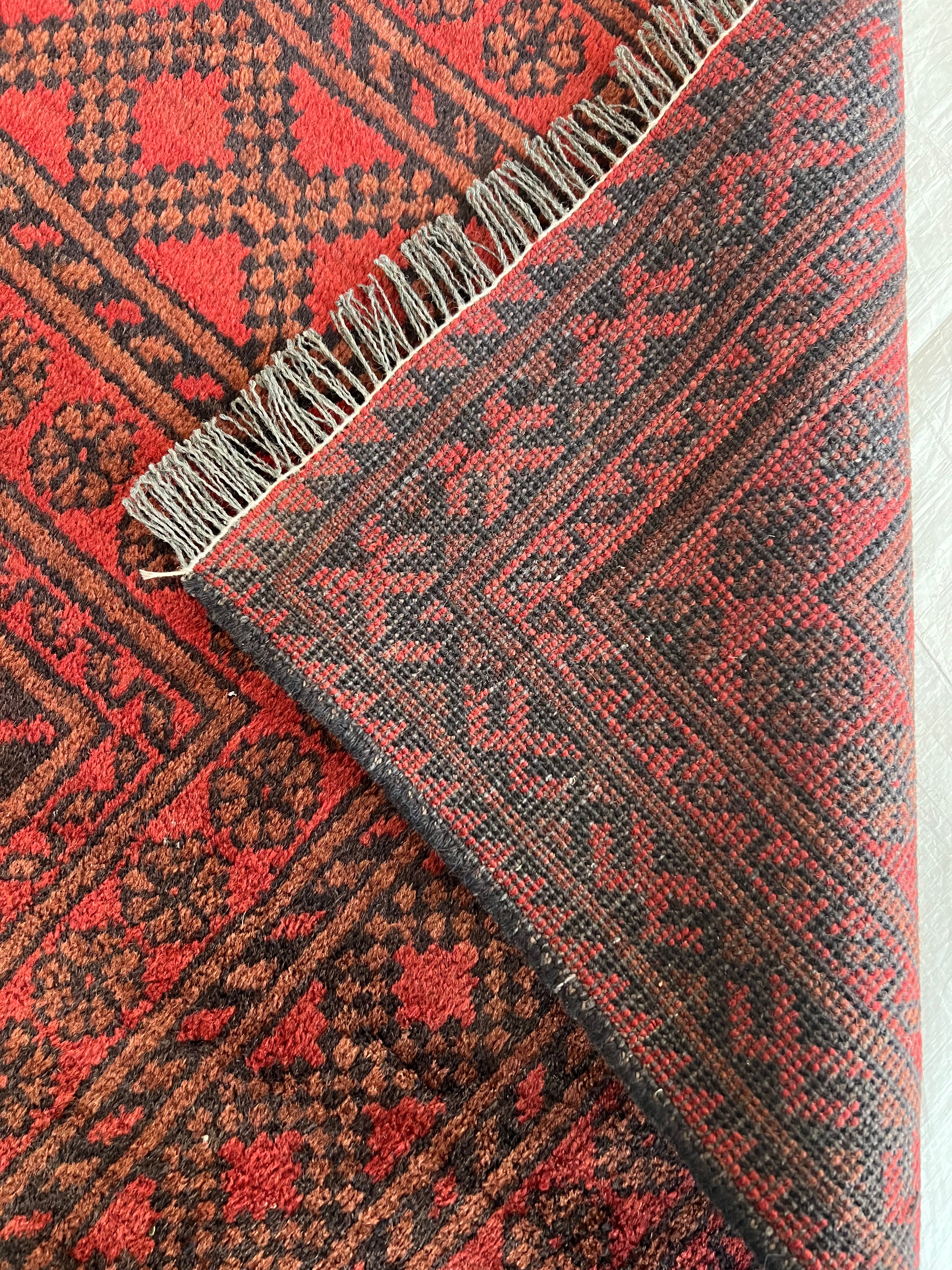 Gul Rug 7x9 | Burgundy, Red & Black | Hand-Knotted Wool