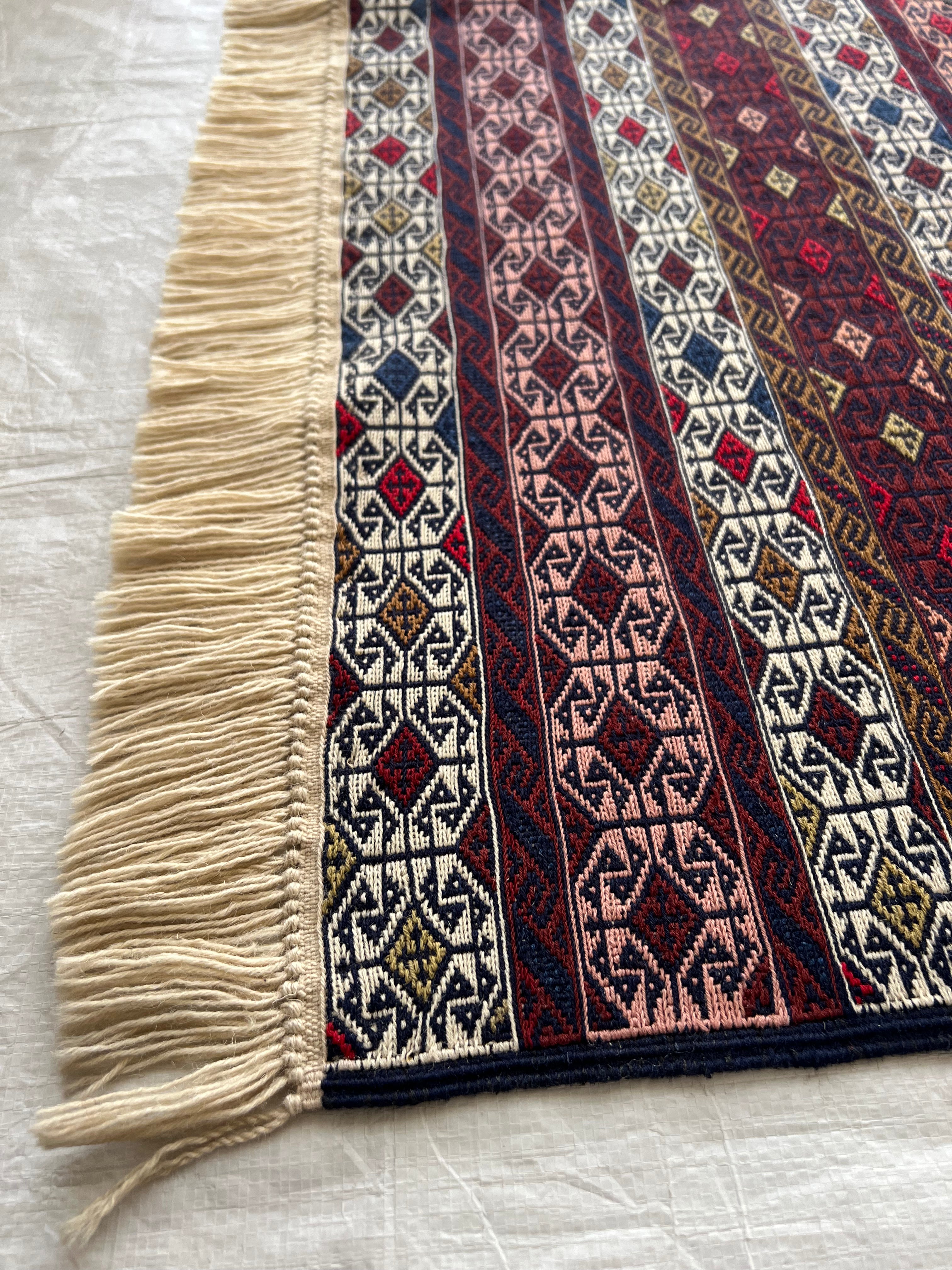 Kilim Rug 4x6 | Ivory, Burgundy & Red | Hand-Woven Wool Flatweave