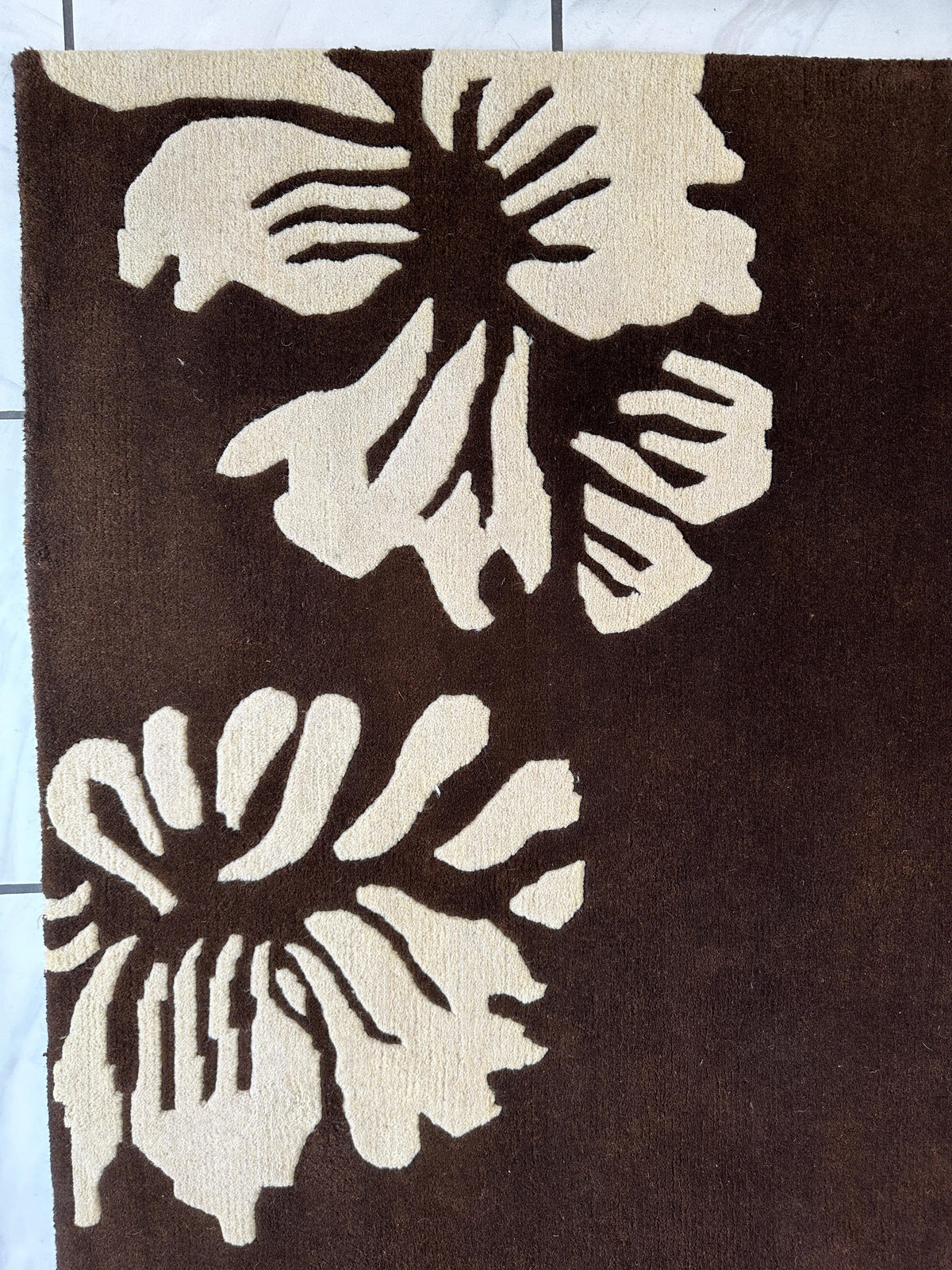 Wool Rug 5'1" x 8'2", Hand-Woven, view 4