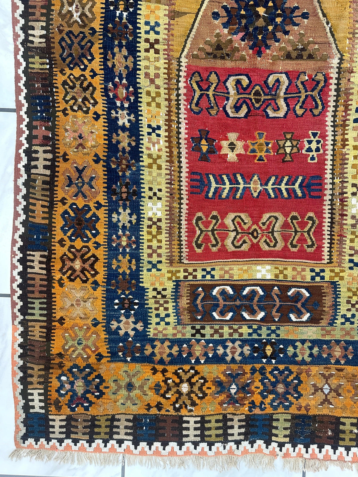 Antique Turkish Prayer Rug 4' x 6'6", Hand-Knotted Wool, 1920s, view 5