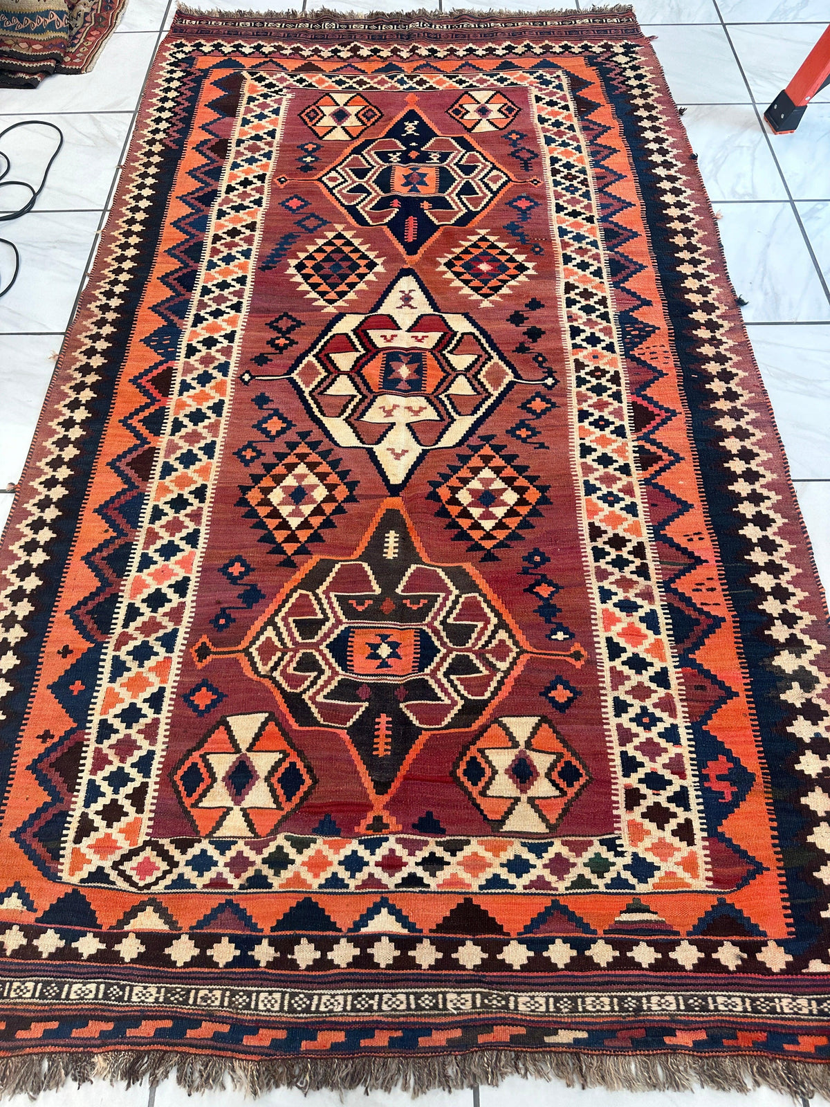 Vintage Persian Qashqai Kilim 5'3" x 9'6", Hand-Woven Wool, 1980s, view 3