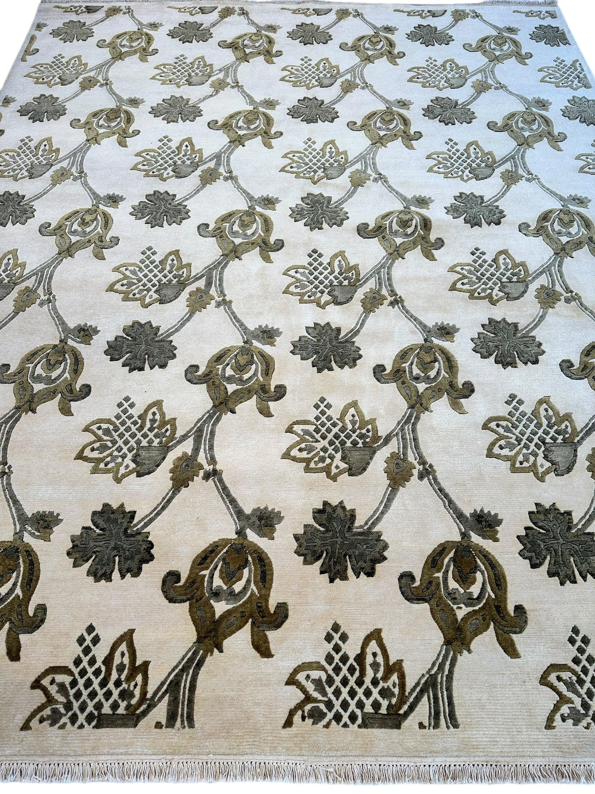 Indian Floral Rug 7'11" x 9'9", Hand-Knotted Wool, Beige & Green, view 3