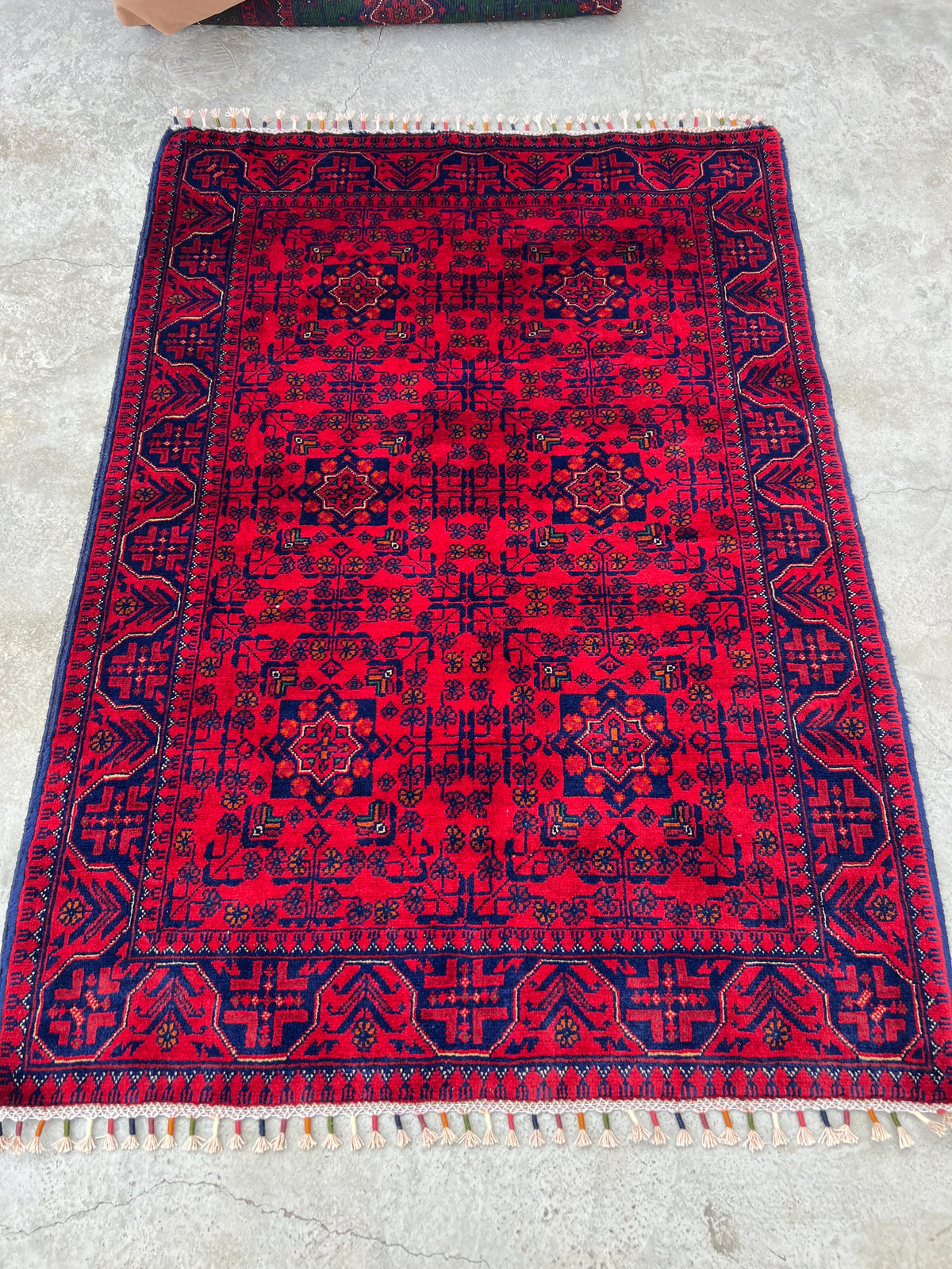 Bukhara Rug 3x5 | Red & Navy | hand-knotted wool | full view, end
