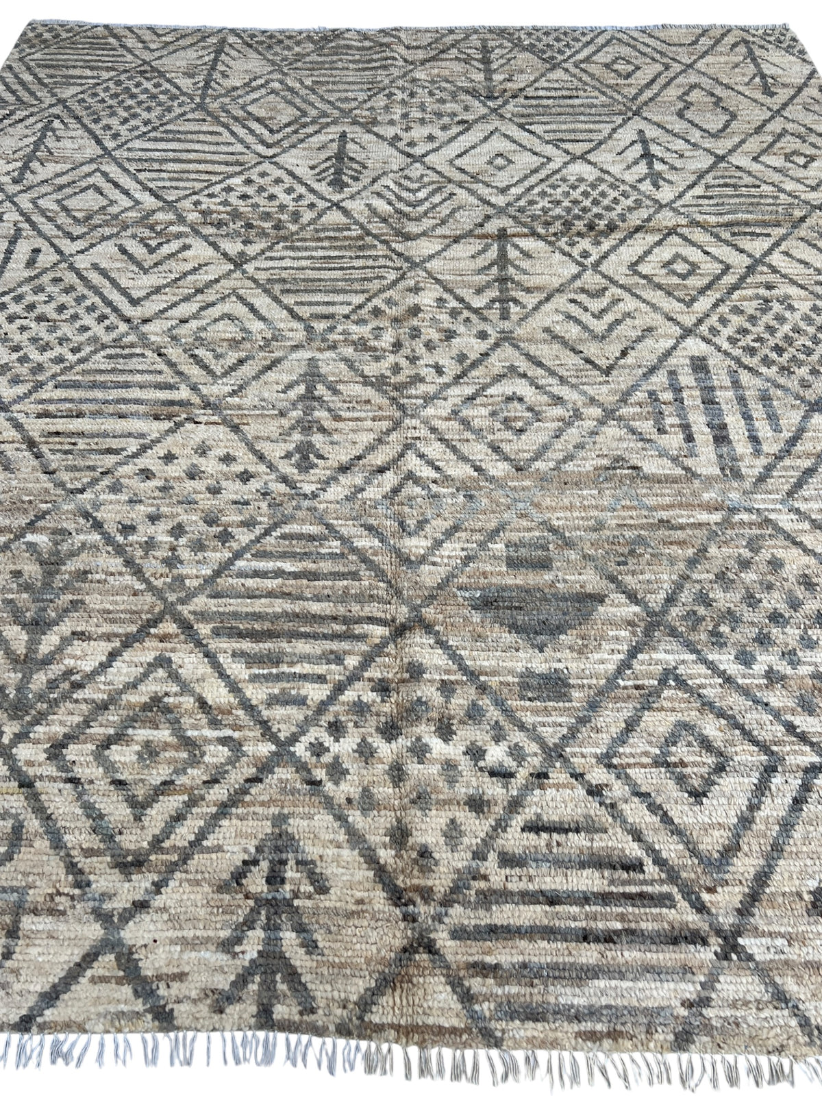 Moroccan-Style Rug 8x10 | Ivory & Charcoal | hand-knotted wool | full view, other end