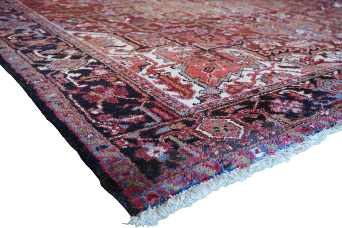 Vintage Persian Heriz Rug 7'10" x 9'8", Hand-Knotted Wool, 1940s, view 6