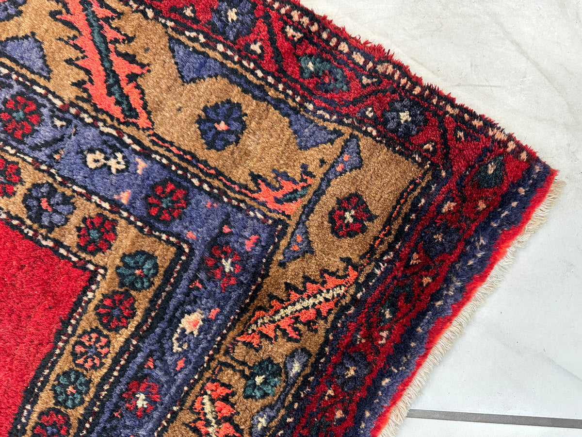 Persian Rug 5x10 size range tribal Red Navy laid flat