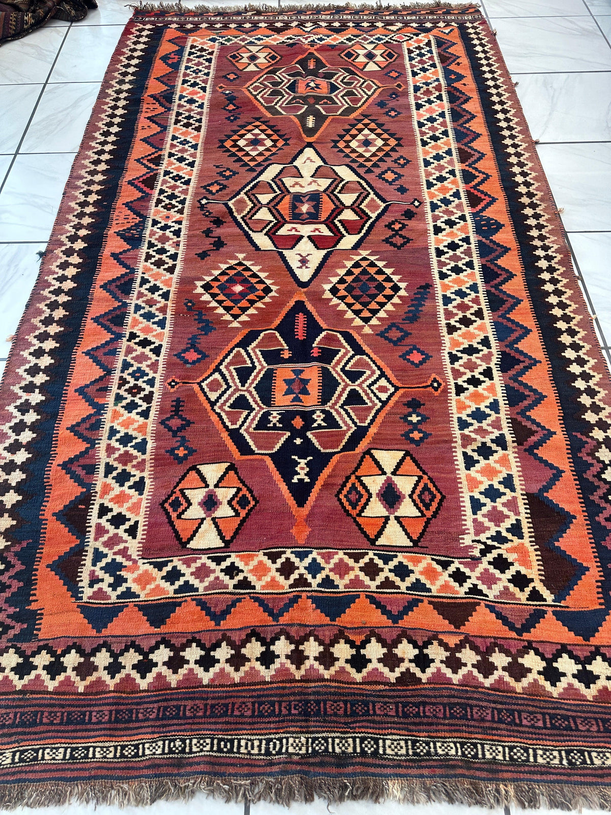 Vintage Persian Qashqai Kilim 5'3" x 9'6", Hand-Woven Wool, 1980s, view 2