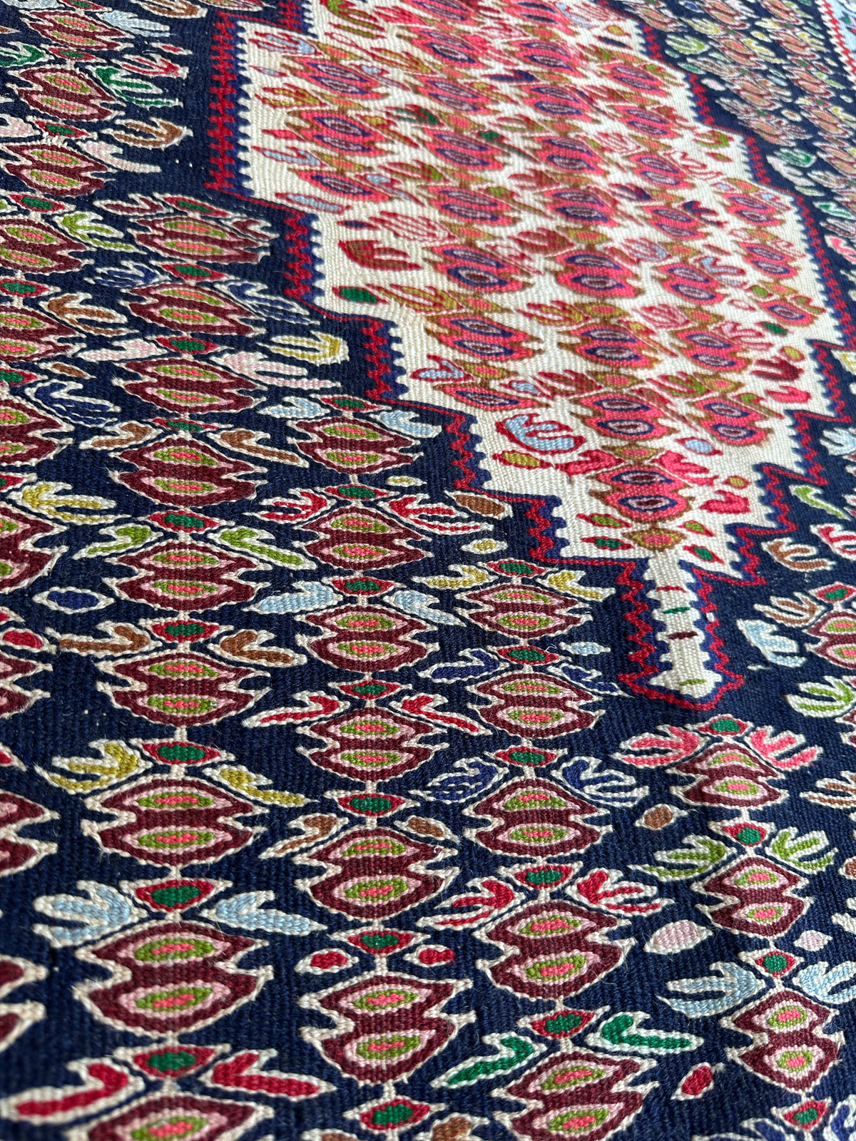 Vintage Persian Senneh Rug 26" x 40", Hand-Woven Wool, 1970s, view 4
