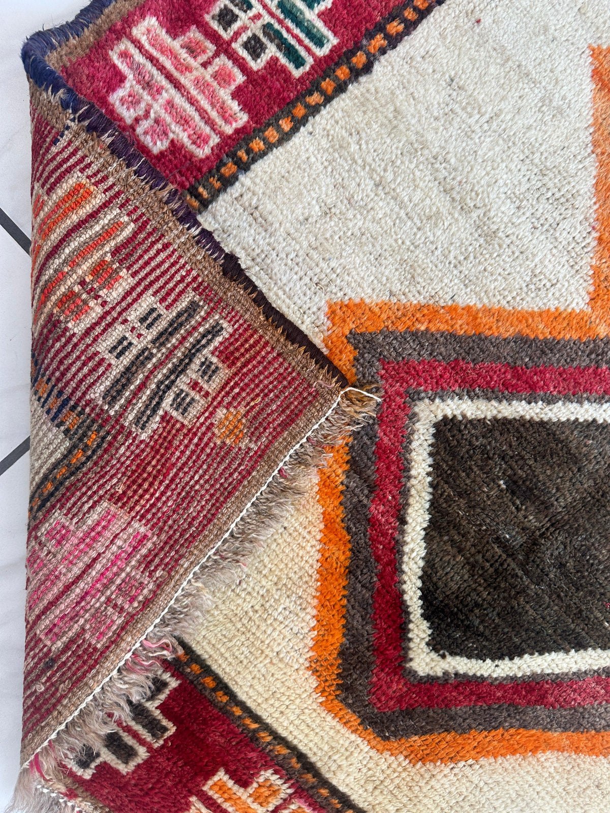 Vintage Persian Qashqai Rug 4'9" x 6'1", Hand-Knotted Wool, 1950s, view 7